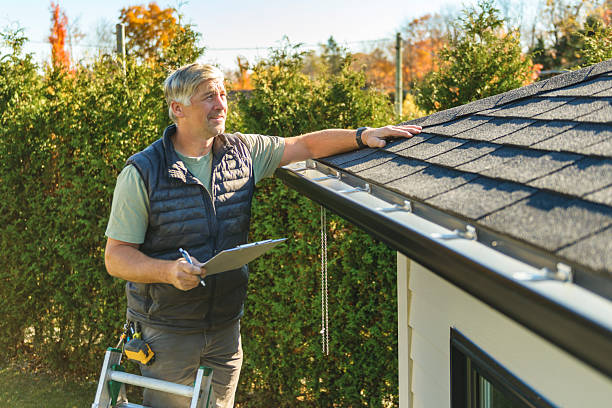 Professional Roof Inspection technician working in Franklin Park, IL